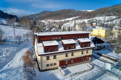 Hotel Toč Hotel di Ludvikov