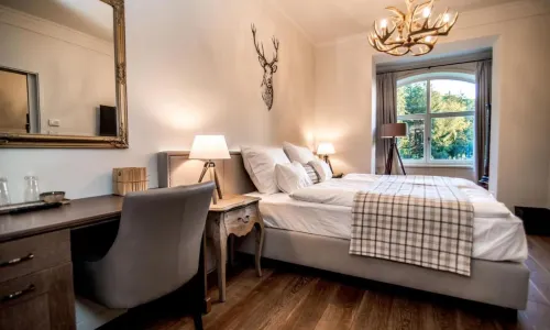 Újhuta Kastélyszálló