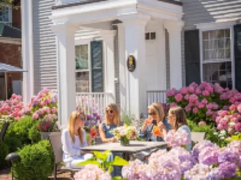 Jared Coffin House Hotels in Nantucket County