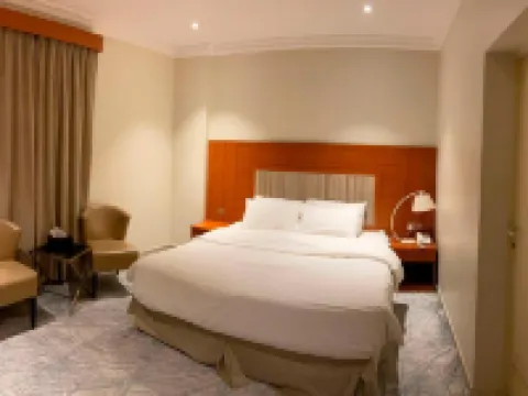 اماكن للوحدات السكنية المفروشة Hotels near جامع عبداللطيف الموسى