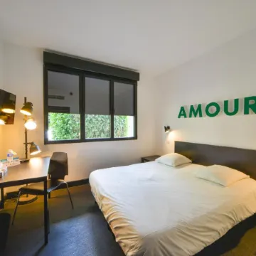 Logis - Hotel et Restaurant la Mire