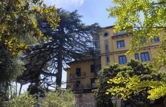 博吉奧雷吉羅綠色酒店