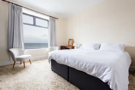 Falcon's Nest Hotel