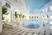 Lebada Luxury Resort & Spa Hotel a Crisan