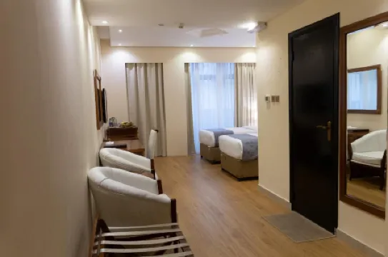 Vendome Plaza Hotel Отели рядом с Аэропорт Дубай