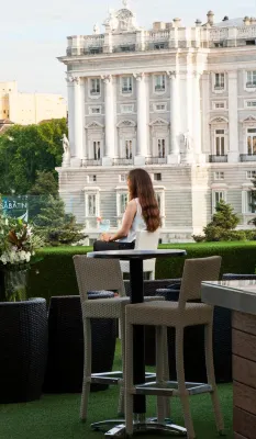 Apartosuites Jardines de Sabatini - Condos