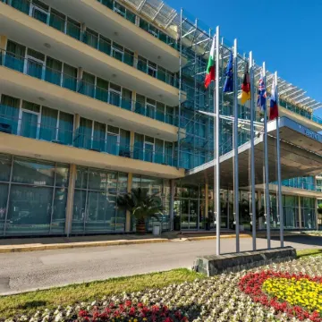 Ivana Palace Hotel - Free Parking