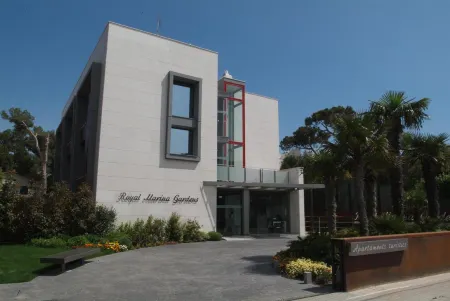 Apartamentos Royal Marina Gardens