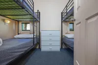 Hamilton Caravan Park - Parkplatz