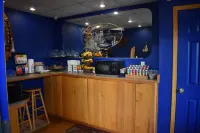 Lighthouse Cove Inn - breakfast