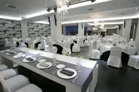 BS Capitulaciones Hotels in Santa Fe