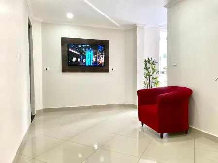 Hotel Praça da Árvore - São Paulo Expo Отели рядом с достопримечательностью «Зоопарк Сан-Паулу»