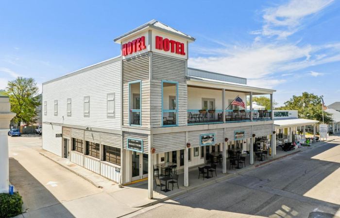 Hotel Whiskey in Pass Christian