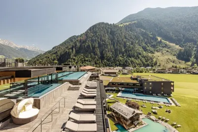 Alpine Luxury Spa Resort Schwarzenstein Hotels in Lutago