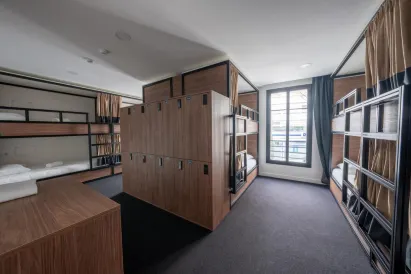 Beau M Paris