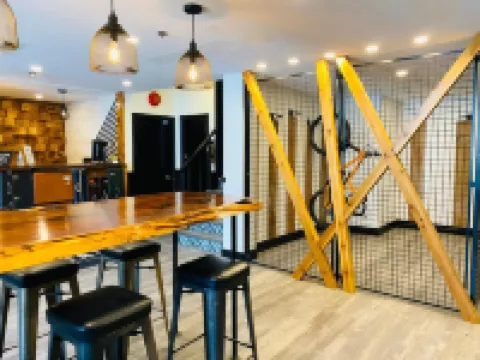 Crash Hotel Squamish Hotels in Squamish