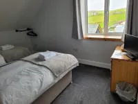 Lindisfarne Bed & Breakfast - parking