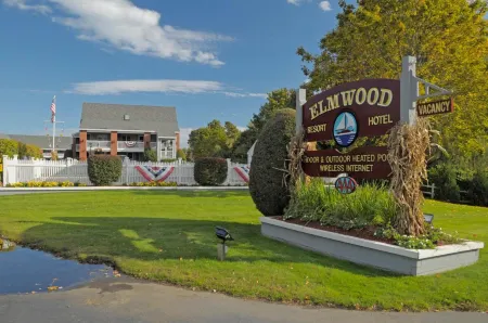 Elmwood Resort Hotel