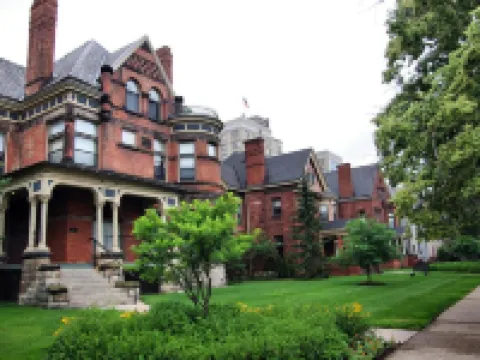 The Inn on Ferry Street Hotels near Main | Detroit Public Library