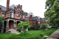 The Inn on Ferry Street Hotels near Grand River Creative Corridor (between Rosa Parks & Warren)