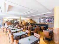 阿斯普利亞皇家等級酒店及Spa 鄰近赫曼-德普地鐵站的酒店