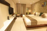 Hotel RS Exclusive Stay & Fine Dine - Near to Akola Junction Hotels in Akola
