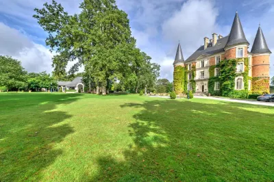 Le Château d'Apigné Hôtels à : Bruz