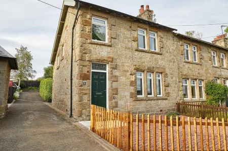 Host & Stay - Percy Cottage