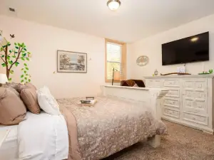 Woodland Legacy-Escape to unwind