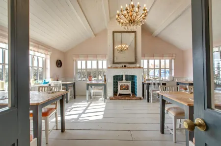 The Pigs Отели в г. Melton Constable