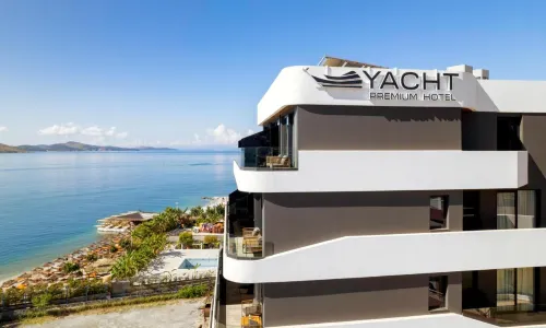 Yacht Premium Hotel