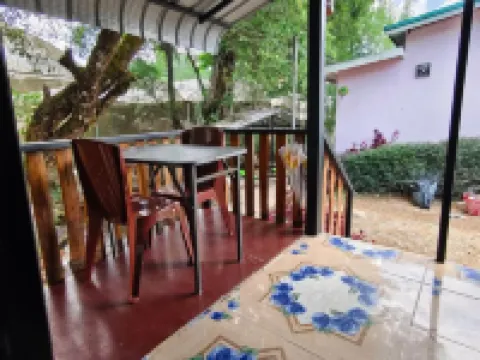 อินทนนท์ บ้านพักเล่าจู Inthanon Laoju House โรงแรมในอำเภอ จอมทอง