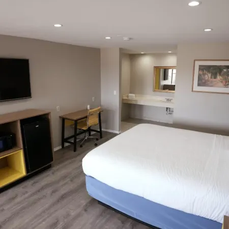 Days Inn by Wyndham Hemet