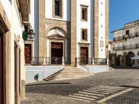 Portugues Hotéis em Évora