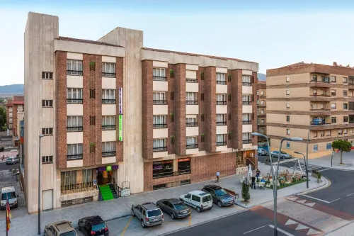 Hotel Ibis Styles la Rioja Arnedo Các khách sạn ở San Adrian