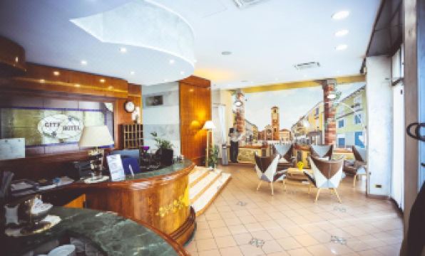 Marconi Apartment - Housity