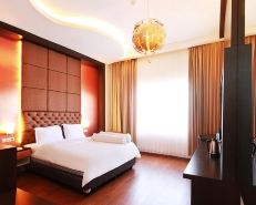 Emerald Hotel