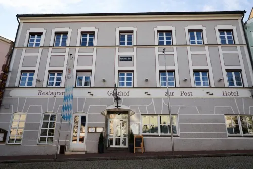 Hotel & Gasthof Zur Post Hotel a Eggenfelden