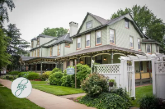 Vandiver Inn Hotels in 