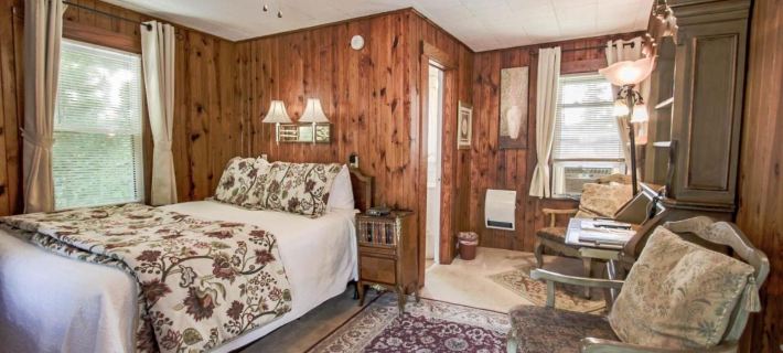 Mountainaire Inn and Log Cabins Hotels in Watauga County