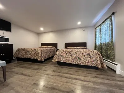 Kluane Park Inn Hotels near Our Lady of The Way