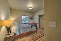 Central Apt Private Fireplace and Patio Access