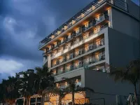 Amr Hotel - Durres โรงแรมในเดอร์เรส