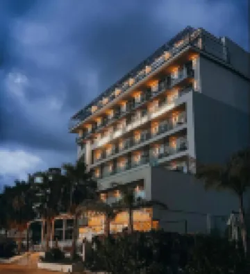 Amr Hotel - Durres Hotels in 