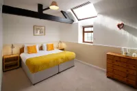 Newton House Hotels in Blore with Swinscoe