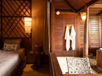 Aloha Village Hotel Hotels in Icarai