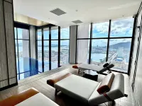 ICON40 Luxury Apartment Hạ Long - 4-Star