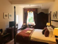 Stonefield Castle Hotel ‘A Bespoke Hotel’ Hotels in Lochgilphead