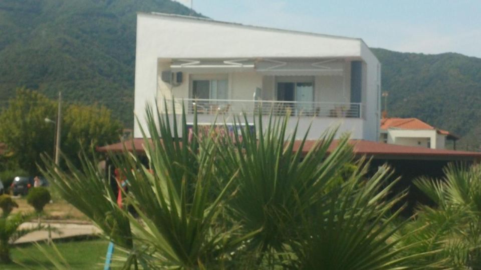 Mare Beach Apartments