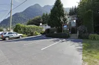 Evergreen Bed & Breakfast - parking